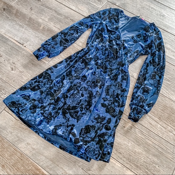 NWT MODCLOTH Blue Velvet Dress - Picture 4 of 6